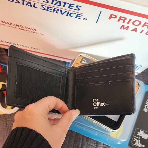 Blue Key & Card Holder - Picture 3 of 4